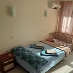 Laguna 3 минуты до моря Apartman *